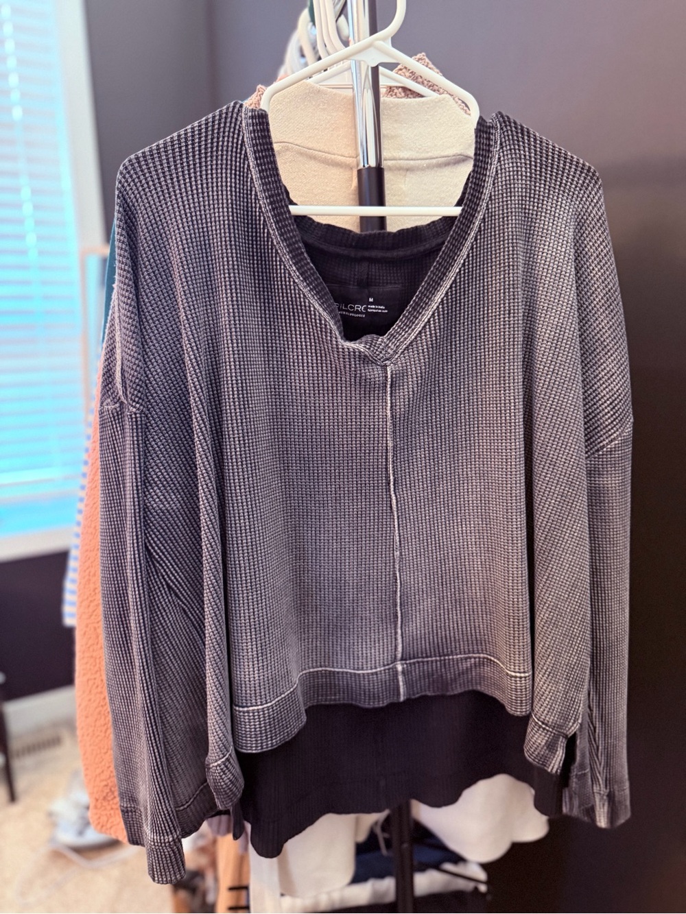 Pilcro | Washed Black Waffle-Knit V-Neck Long Sleeve Top | M